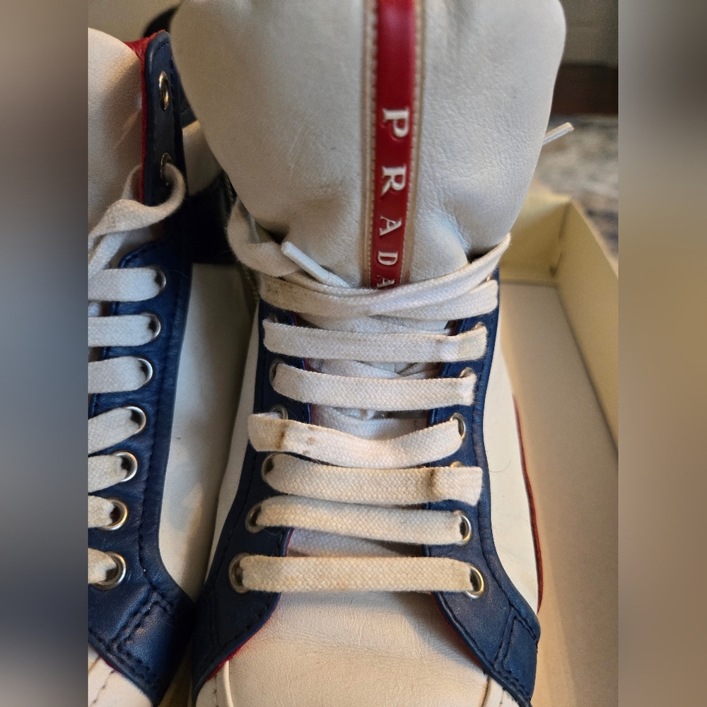 Prada leather sneakers size 38.5 - Picture 2 of 8